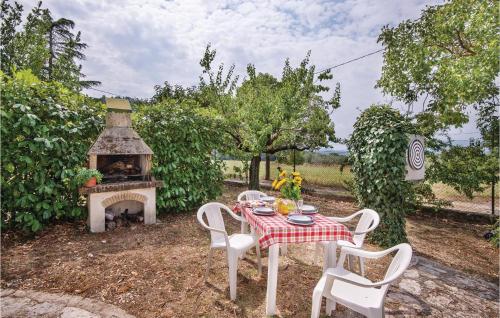 Three-Bedroom Holiday Home in Spoleto -PG- - image 11