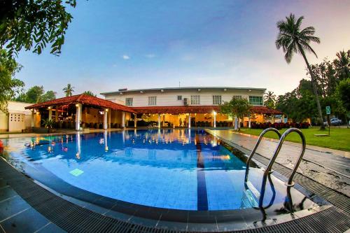 The Covanro Airport Hotel - Katunayake