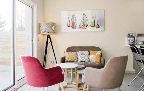 Two-Bedroom Holiday Home in Saint Germain sur Ay - image 4