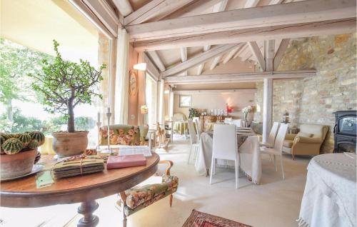 Chalet Calvenere - Tap to explore photos