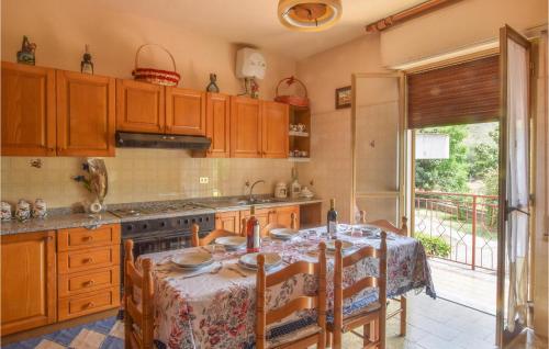 Beautiful home in Ciminà with WiFi and 4 Bedrooms gîte à louer Cittanova