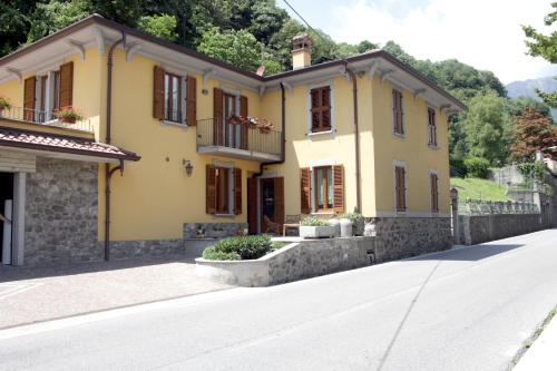 Bed and Breakfast Luna - Accommodation - San Giovanni Bianco