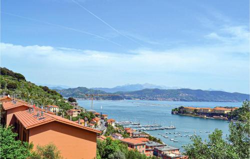  Three-Bedroom Holiday home with Sea View in Porto Venere SP in Le Grazie