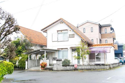 Higashiomi Large House