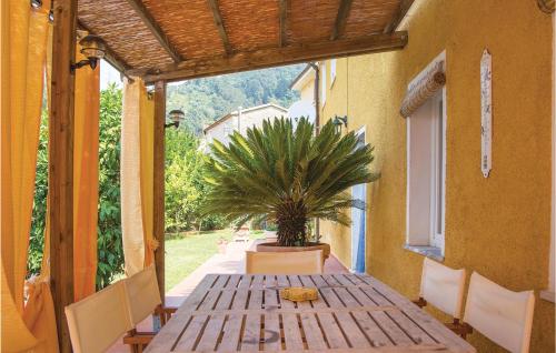  Casa degli Uccellini in Montignoso