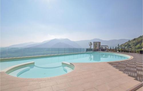  Beautiful home in Magliolo with 2 Bedrooms and Outdoor swimming pool, Pension in Magliolo