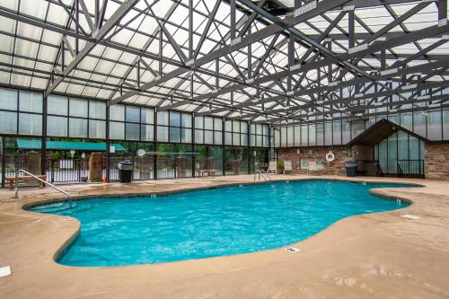 Mountain Retreat WC Possible with Hot Tub in Sevierville, USA