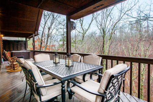 Mountain Retreat WC Possible with Hot Tub in Sevierville, USA