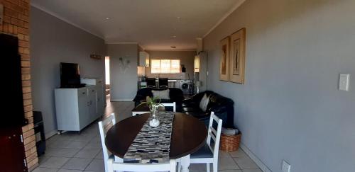 Zeezicht Oceanfront with a beautiful seaview in Franskraal