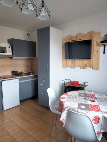 STUDIO CABINE PIED DES PISTES in Saint-Leger-les-Melezes