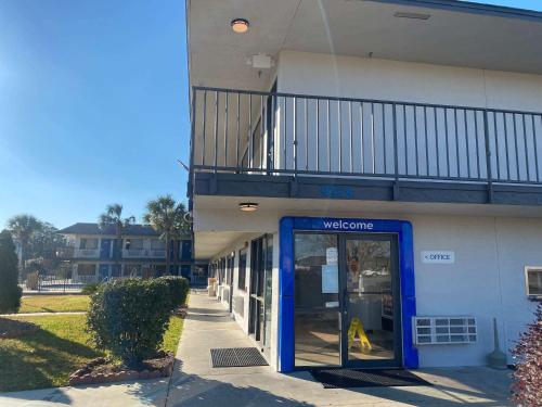 Motel 6 Gulfport, MS Airport