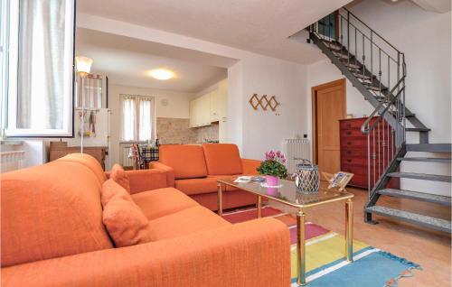 Gorgeous Apartment In Localitabracco ge With Wifi