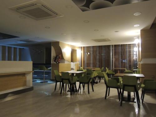 Restaurant, Akcayhan Hotel in Akcay