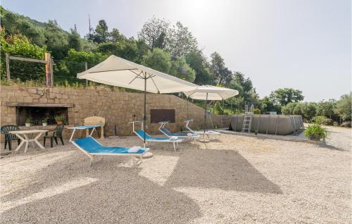 Peldbaseins, Nice Apartment In Valnogaredo Pd in Cinto Euganeo
