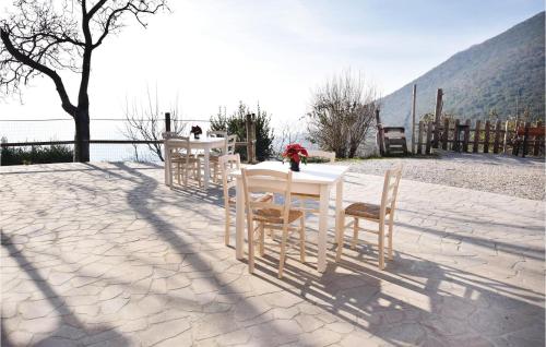 Viesnīcas āriene, Nice Apartment In Valnogaredo Pd in Cinto Euganeo