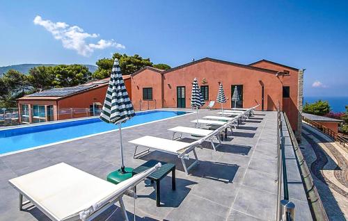 Amazing Apartment In Patti With 2 Bedrooms, Wifi And Outdoor Swimming Pool