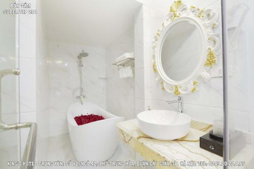 room detail thumbnail 2