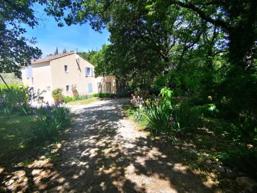 B&B Buisson - Maison La Beaume - Bed and Breakfast Buisson