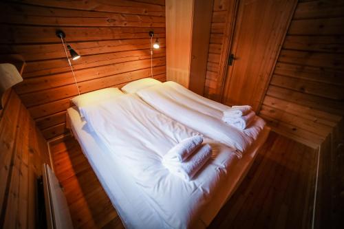 Vesterland Feriepark Hytter hotell og leikeland - image 5