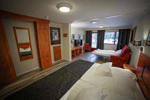 Vesterland Feriepark Hytter hotell og leikeland - image 8