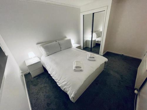 Modern 2 Bedroom Apartment With Free Parking, Glasgow (photo 4)