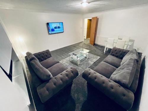 Modern 2 Bedroom Apartment With Free Parking, Glasgow (photo 6)