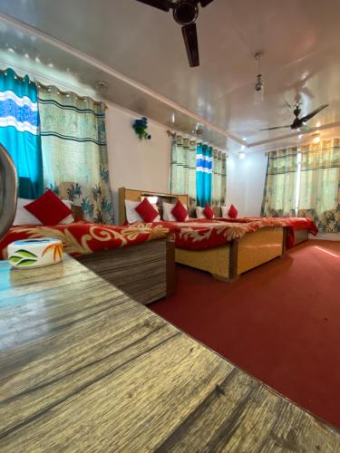 Hotel Young Mamta in Srinagar