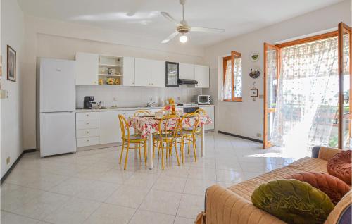  Cozy Apartment In Mascali Ct With Wifi in Riposto