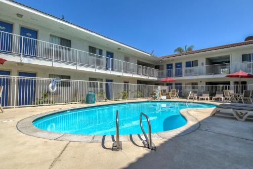 Motel 6 Rowland Heights, CA - Los Angeles - Pomona - 숙소 외관