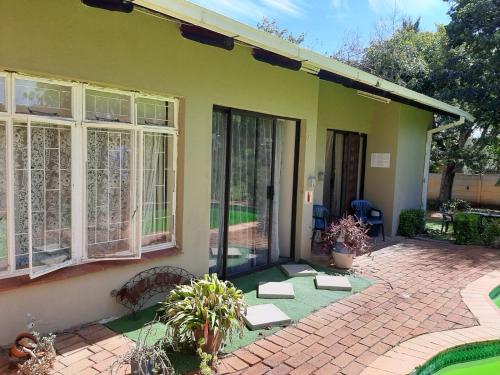 Chariots Guest House Polokwane