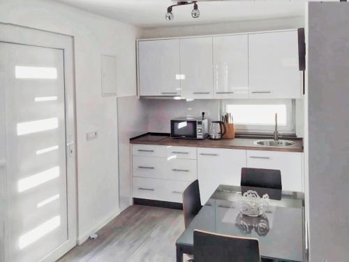 Apartments Dora 2 5