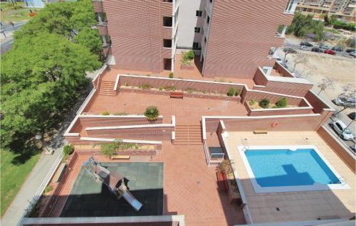  Awesome apartment in Alicante with 3 Bedrooms, Outdoor swimming pool and WiFi in Alicante