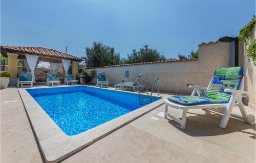 Beautiful Apartment In Fondole With Outdoor Swimming Pool