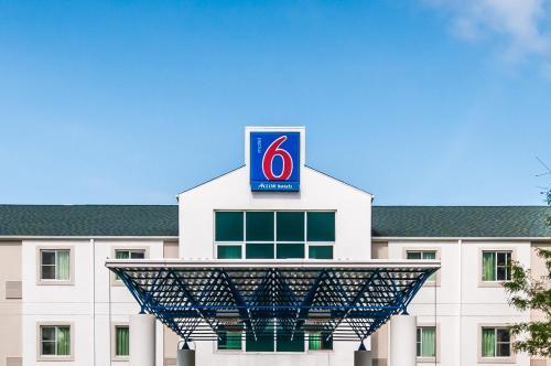 Motel 6-Joliet, IL - Chicago - I-55