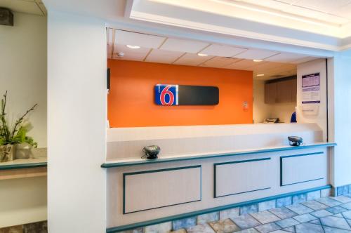 Motel 6-Joliet, IL - Chicago - I-55