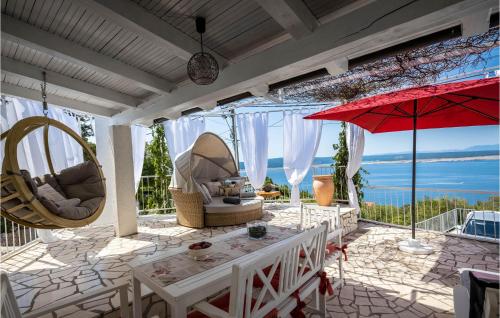 Cozy Home In Crikvenica With Kitchen
