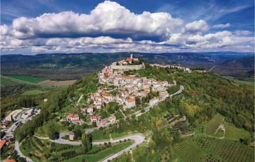 Stunning Apartment In Motovun With Kitchen