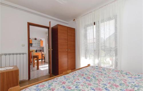 Nice Apartment In Kapelica With Kitchen