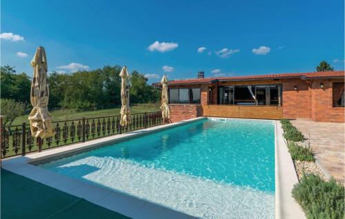 Amazing Home In Repusnica With Outdoor Swimming Pool