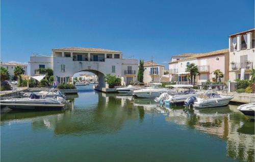 Cozy Home In Aigues-mortes With Wifi