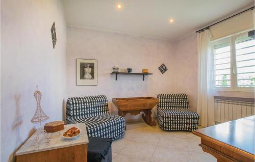 Three-Bedroom Apartment in Bari - main image