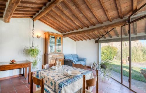 кухня, Cozy Home In Monticiano in Монтічіано