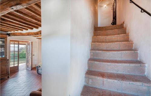 Зовнішній вигляд готелю, Cozy Home In Monticiano in Монтічіано