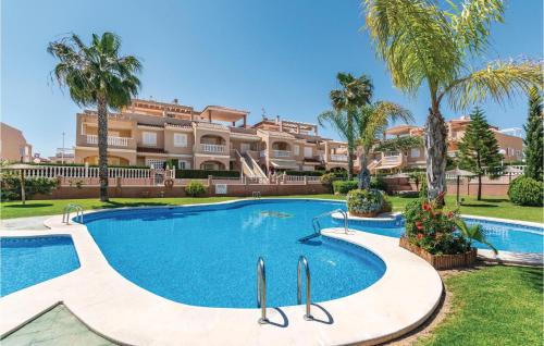  Stunning home in Orihuela Costa with 4 Bedrooms, WiFi and Outdoor swimming pool, Pension in Villamartin