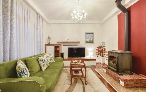 Beautiful Home In Srinjine in Srinjine