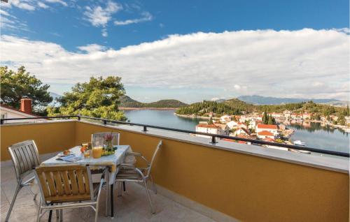  Two-Bedroom Apartment in Ploce in Ploča