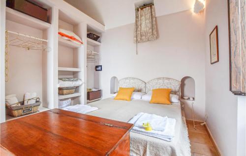 One-Bedroom Apartment image 10