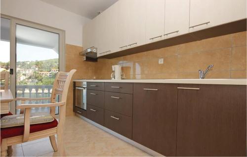 Beautiful Apartment In Prigradica With House Sea View