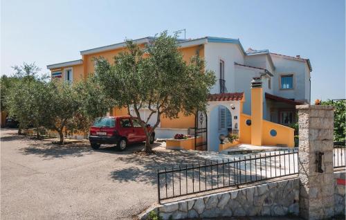  Two-Bedroom Apartment in Posedarje in Posedarje