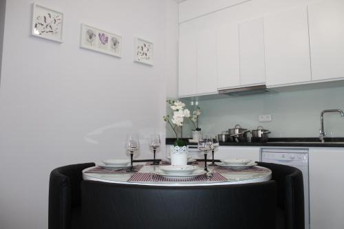 One-Bedroom Apartment image 8